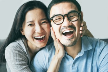 Khi yêu sẽ thấy chồng đẹp trai… Khi yêu sẽ thấy chồng đẹp trai…