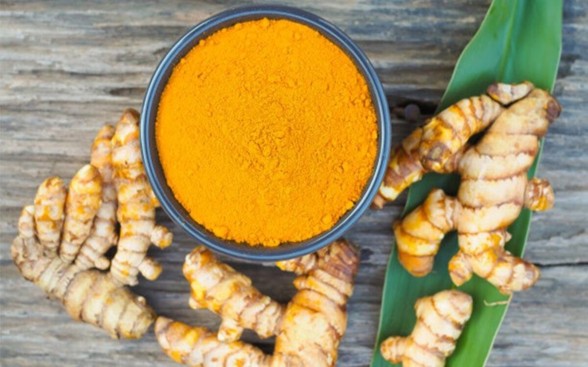 Nghệ - Curcumin có trong nghệ vàng hỗ trợ tăng cường miễn dịch, giúp cải thiện sức khỏe hiệu quả.