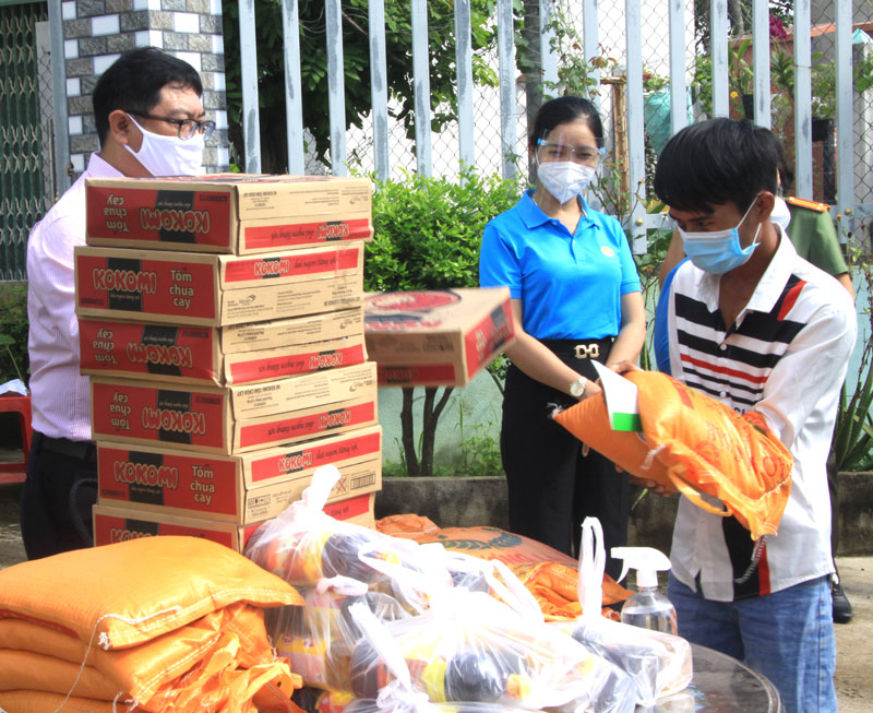 Các cấp Công đoàn: “Sát cánh” cùng đoàn viên trong mùa dịch
