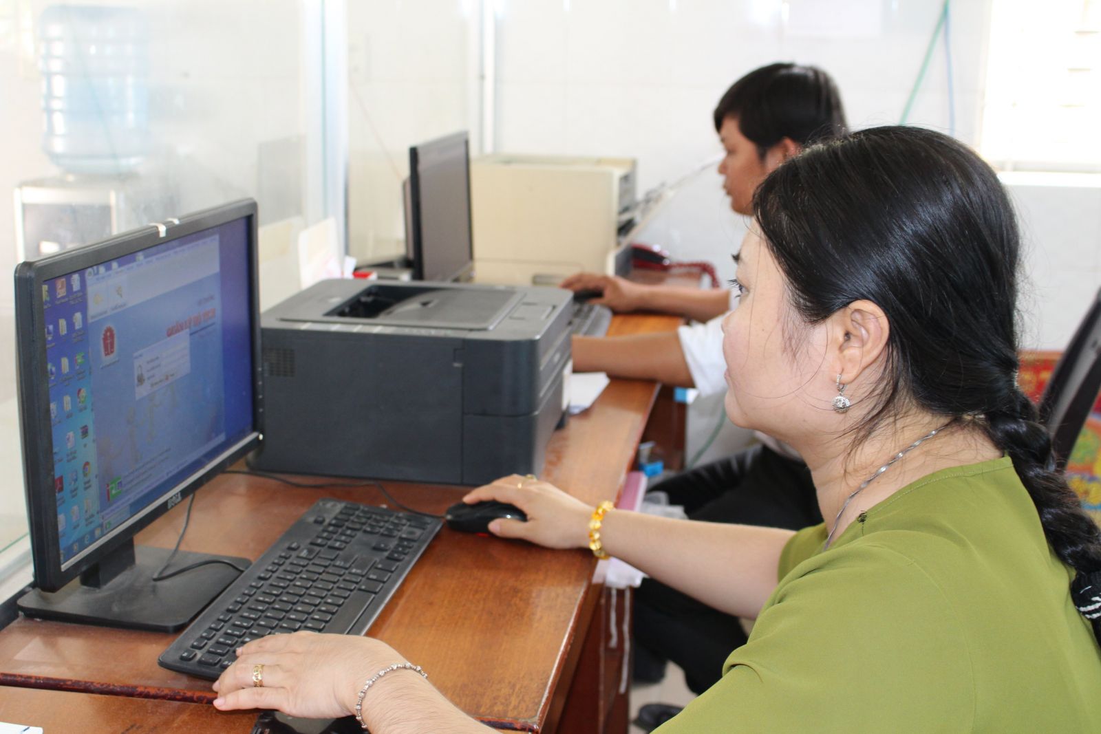 Hướng đến xây dựng và phát triển chính quyền điện tử