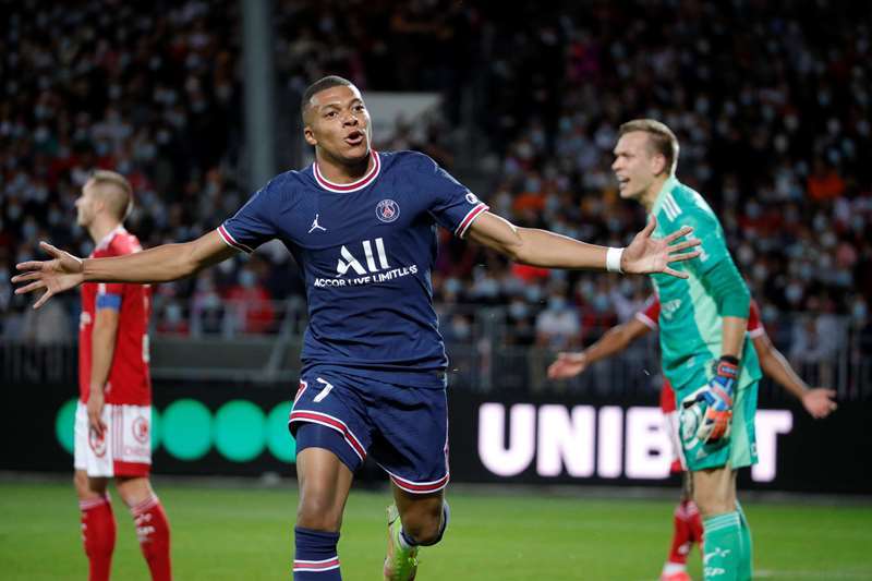 Kylian Mbappe góp công vào chiến thắng đậm của PSG