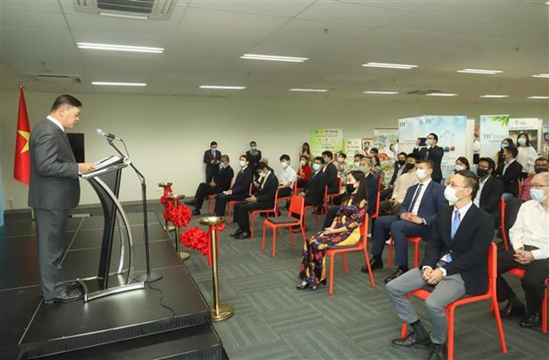 Vietnamese Ambassador to Singapore Mai Phuoc Dung speaks at the event (Photo: VNA)