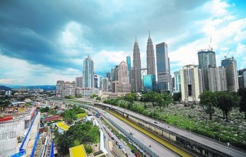 Malaysia's business confidence weakens in Q3 due to COVID-19 Malaysia's business confidence weakens in Q3 due to COVID-19