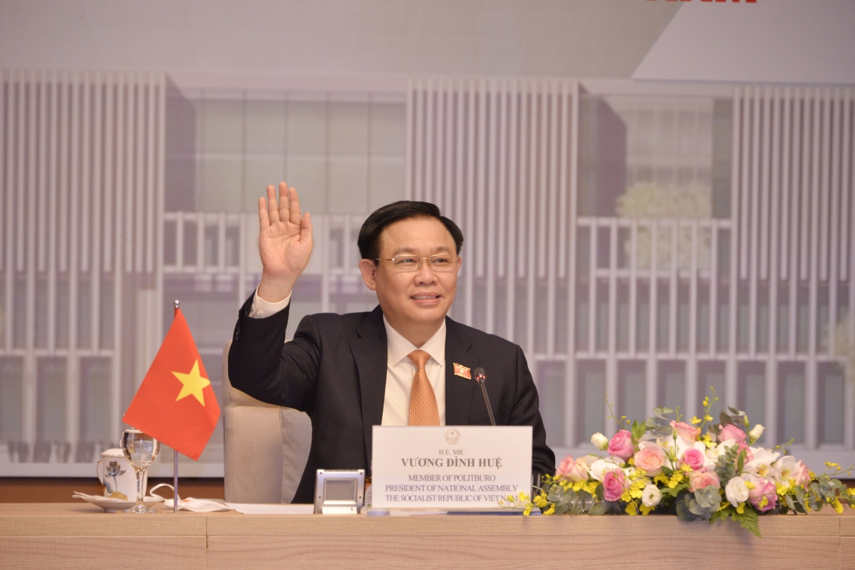 Chủ tịch Quốc hội Vương Đình Huệ hội đàm với Chủ tịch Quốc hội Thái Lan