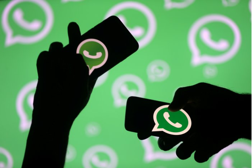 WhatsApp bị tố thiếu minh bạch trong quản lý, sử dụng dữ liệu của người dùng. Ảnh: AFP
