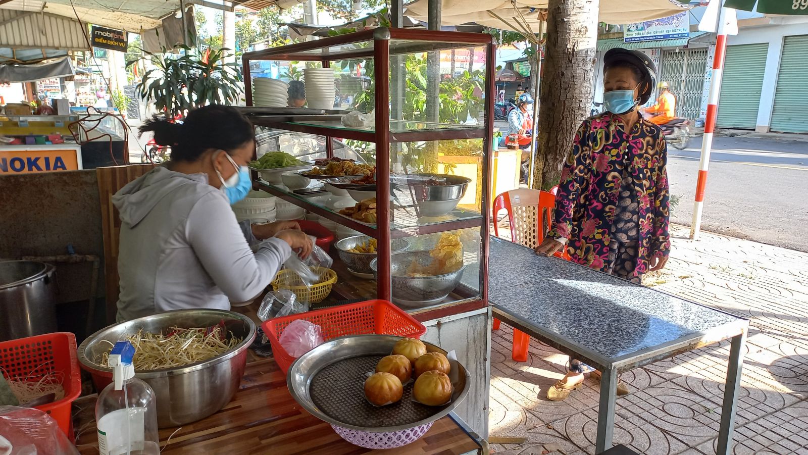 Do not be subjective, neglect in preventing and controlling Covid-19 epidemic Food and beverage services are allowed to reopen, but only for take-away