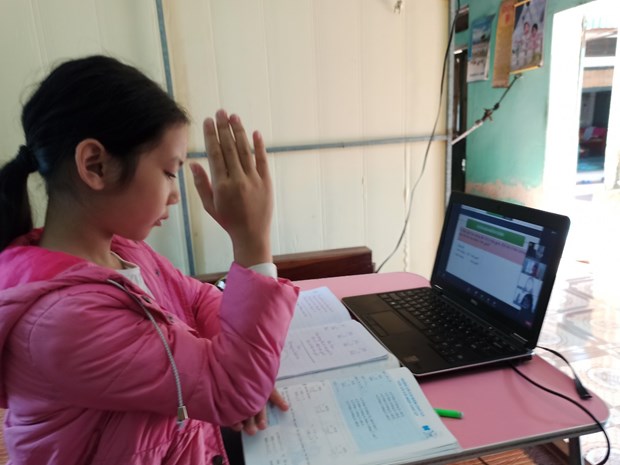 Learning online should be the main method, which would be supported by television lessons amid COVID-19. (Photo: VNA)