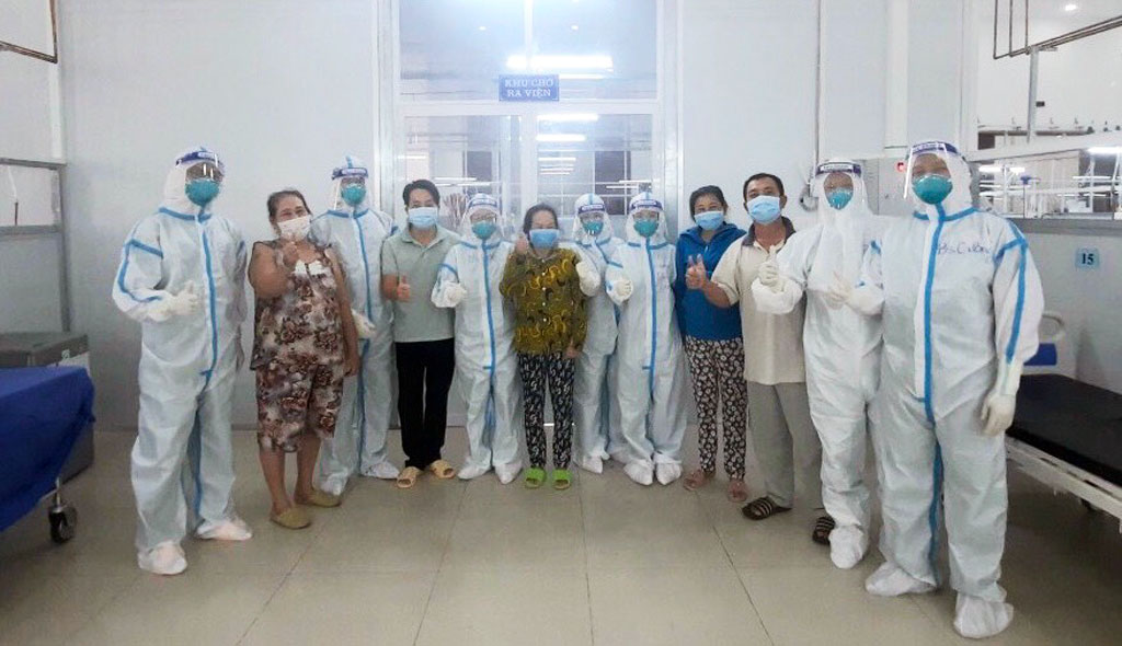 Central Covid-19 Resuscitation Center: Nearly 30 eligible patients to leave hospital Eligible patients for leaving hospital are with doctors and nurses at the Central Covid-19 Resuscitation Center