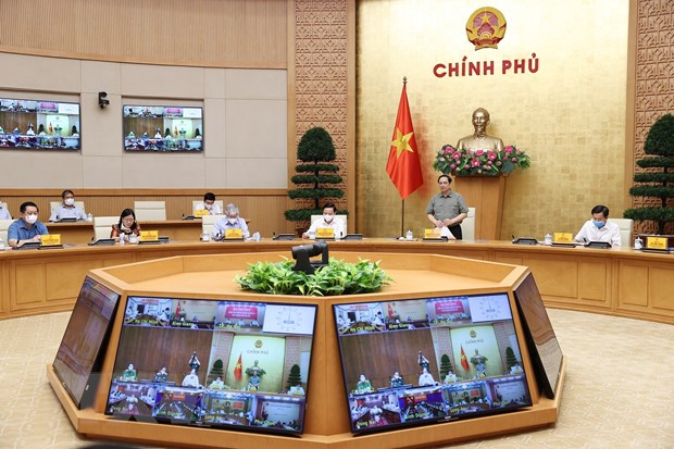 Thủ tướng: Tránh chủ quan, nóng vội mở lại sản xuất, kinh doanh ngay Thủ tướng Phạm Minh Chính chủ trì cuộc họp. (Ảnh: Dương Giang/TTXVN)