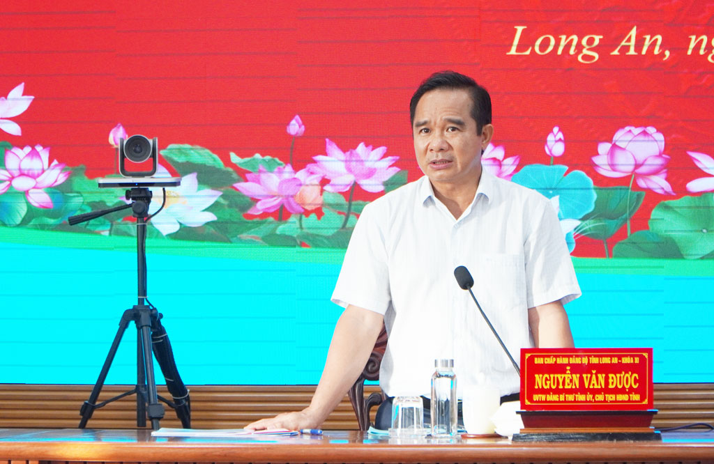 Secretary of the Provincial Party Committee - Nguyen Van Duoc: Cases F0 screened and separated from community faster and more drastically Secretary of the Provincial Party Committee, Head of the Long An Steering Committee for Covid-19 Prevention and Control - Nguyen Van Duoc requests to quickly screen and separate F0 from the community