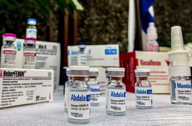 Vaccine Abdala được đóng gói hộp 10 lọ, mỗi lọ chứa 10 liều, mỗi liều 0,5ml. (Ảnh: AFP/TTXVN)