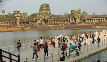 Cambodia considers reopening tourism for vaccinated foreign tourists Cambodia considers reopening tourism for vaccinated foreign tourists