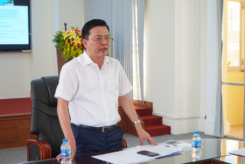 Standing Deputy Secretary of the Long An Party Committee - Nguyen Thanh Hai has an online dialogue with businesses on restoring production and trade