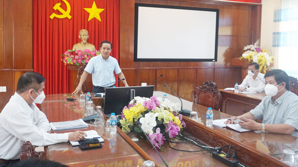 Bí thư Tỉnh ủy kiểm tra công tác phòng, chống dịch Covid-19 tại huyện Bến Lức