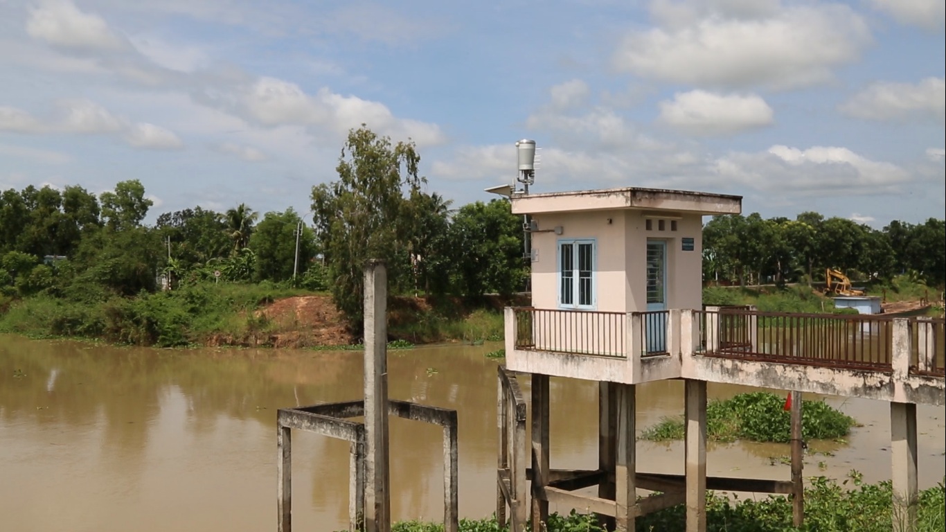 Trạm đo mực nước tự động tại huyện Vĩnh Hưng