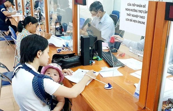 30 trillion VND from unemployment insurance fund to be given to pandemic-hit labourers, employers Illustrative image (Source: VNA)
