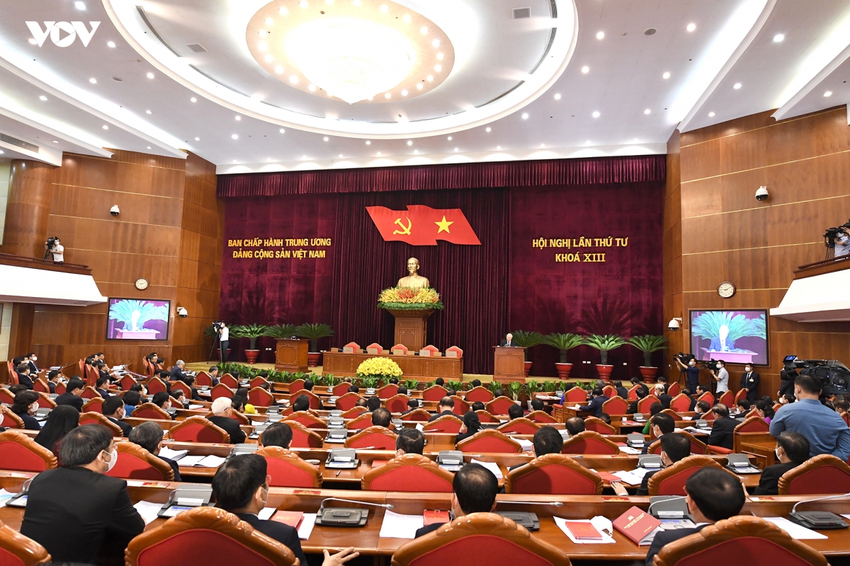 Bế mạc Hội nghị TW 4: Sẽ ban hành Quy định mới về những điều đảng viên không được làm