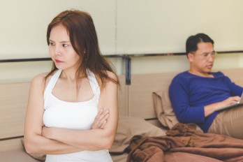 Hễ có biến, chồng lại 'tàng hình' Hễ có biến, chồng lại 'tàng hình'