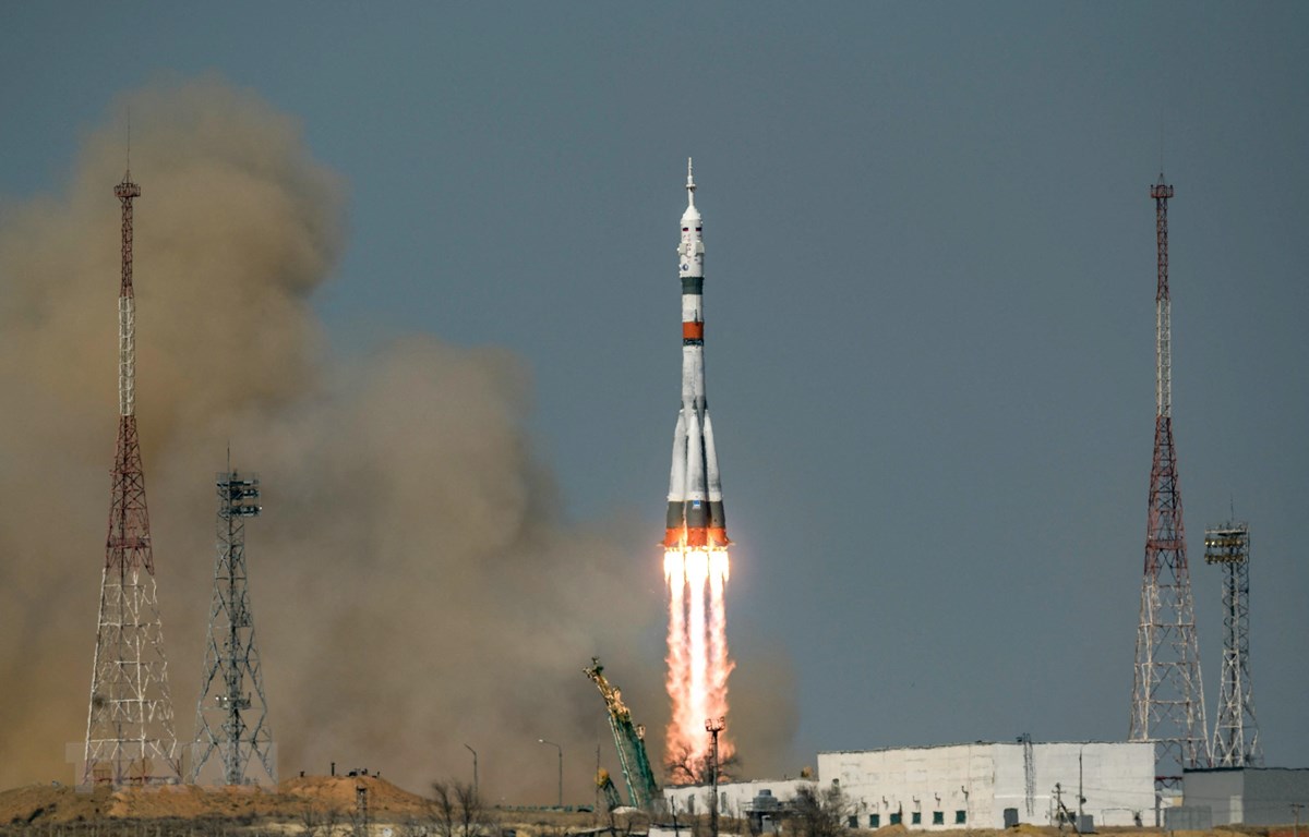 Tàu vũ trụ Soyuz MS-18 chở 3 phi hành gia rời bệ phóng tại sân bay vũ trụ Baikonur, Kazakhstan, ngày 9/4/2021. (Ảnh: AFP/TTXVN)