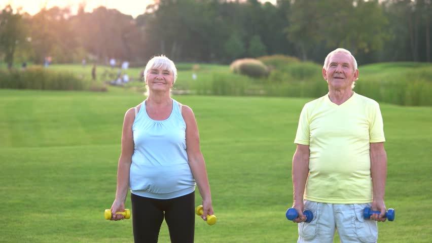 Theo nghiên cứu, 71,8% những người từ 90 tuổi trở lên, sống ở Evdilos hoặc Raches, có mức độ hoạt động thể chất ở mức trung bình hoặc cao. Minh họa: SHUTTERSTOCK