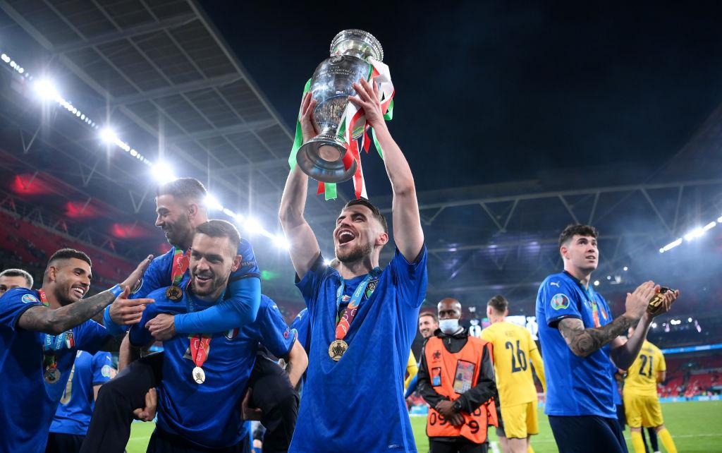 Jorginho cùng tuyển Ý vô địch EURO 2020. Ảnh AFP