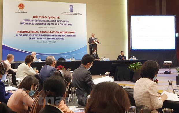 UNDP tin tưởng Việt Nam trúng cử thành viên Hội đồng Nhân quyền LHQ Quang cảnh Hội thảo quốc tế tham vấn về dự thảo Báo cáo giữa kỳ tự nguyện thực hiện các khuyến nghị theo Cơ chế Rà soát định kỳ phổ quát (UPR) chu kỳ 3 của Việt Nam (Ảnh: Thu Hương/Vietnam+)