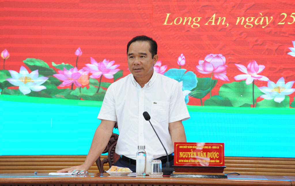 Long An: Focus on developing scenarios, rearranging facilities to receive and treat Covid-19 patients in new situation Secretary of the Provincial Party Committee - Nguyen Van Duoc asks to pay attention to developing scenarios, rearranging facilities to collect and treat Covid-19 patients in the new situation