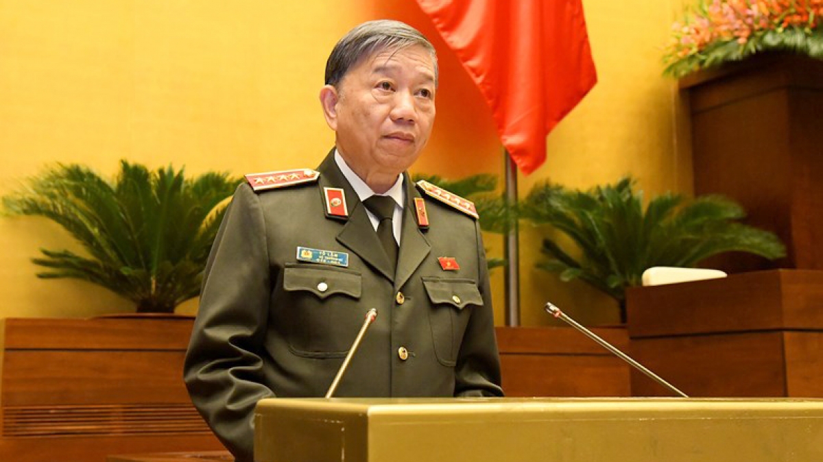 Có nên trang bị tàu bay cho Cảnh sát cơ động?