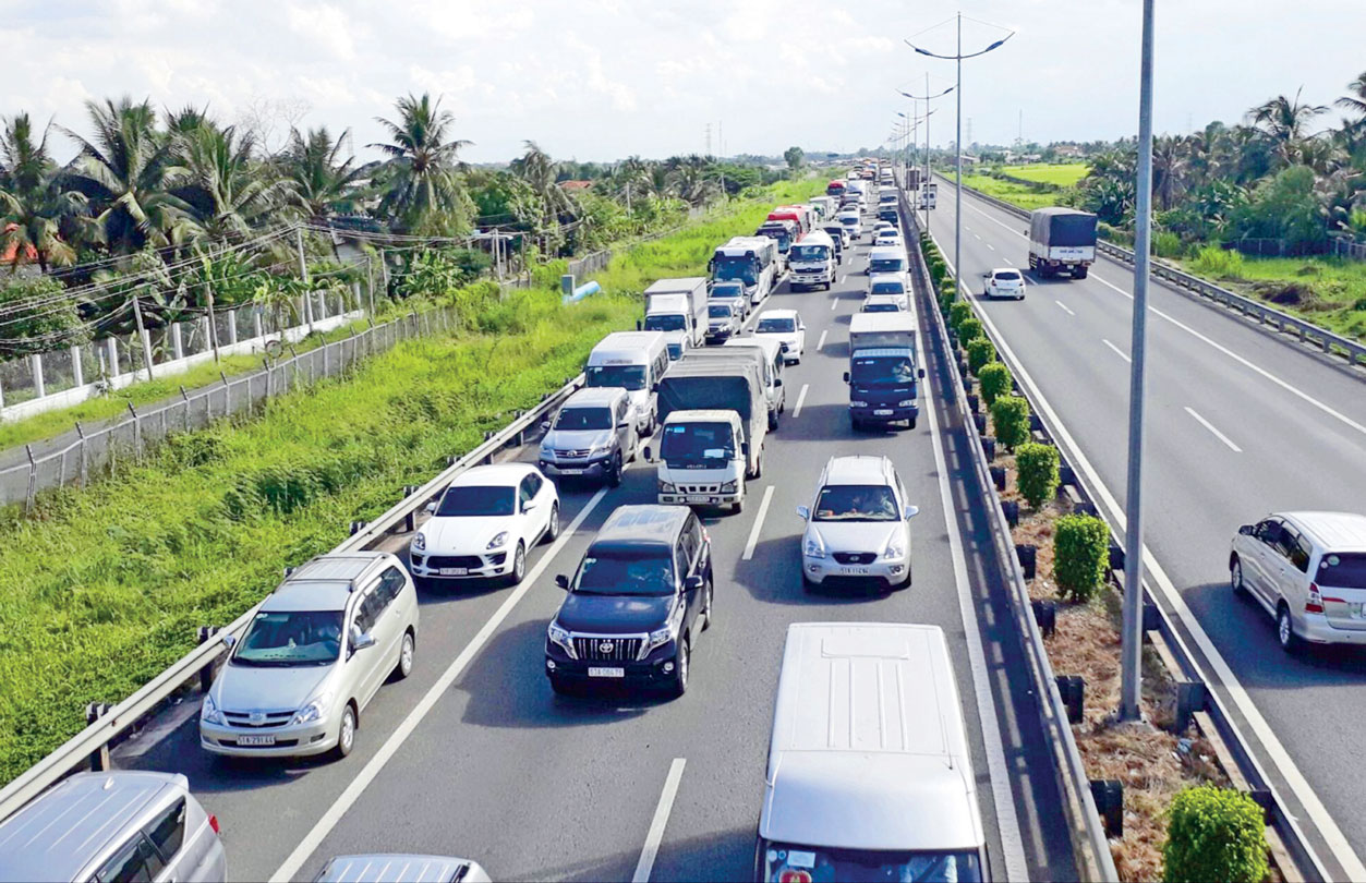 Đầu tư, phát triển hạ tầng giao thông sẽ thúc đẩy kinh tế phát triển và giảm các nguy cơ xảy ra tai nạn giao thông
