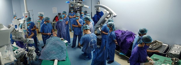 Helping facial-different children face the world with a smile A surgery conducted by a Canadian mission at the 108 Military Central Hospital in 2018. (Photo courtesy of Facing the World)