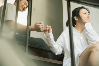 Đàn bà khi yêu, tuổi nào cũng dại Đàn bà khi yêu, tuổi nào cũng dại