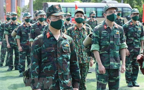 Programme pays tribute to frontline forces in COVID-19 fight Students and lecturers from the Military Medical University depart for Ho Chi Minh City and southern localities to support them in COVID-19 prevention and control (Photo: VNA)
