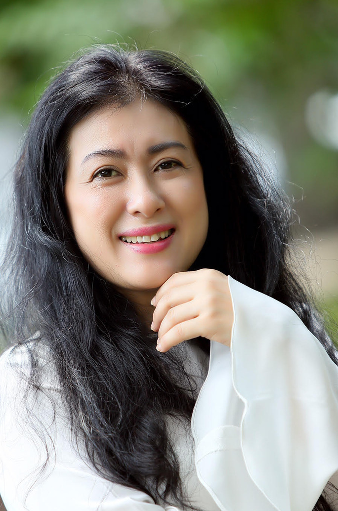 Nghệ sĩ Thanh Thủy: Phụ nữ 'giết' đàn ông bằng nước mắt