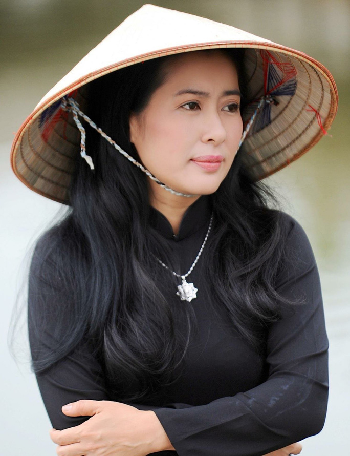 Nghệ sĩ Thanh Thủy: Phụ nữ 'giết' đàn ông bằng nước mắt