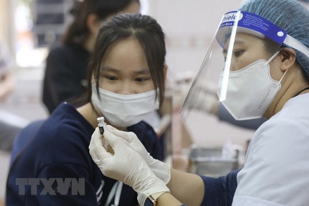 Cả nước ghi nhận 13.063 ca mắc mới COVID-19, có 148 ca tử vong Vaccine sử dụng để tiêm cho trẻ là vaccine Comirnaty của Pfizer. (Ảnh: Minh Quyết/TTXVN)