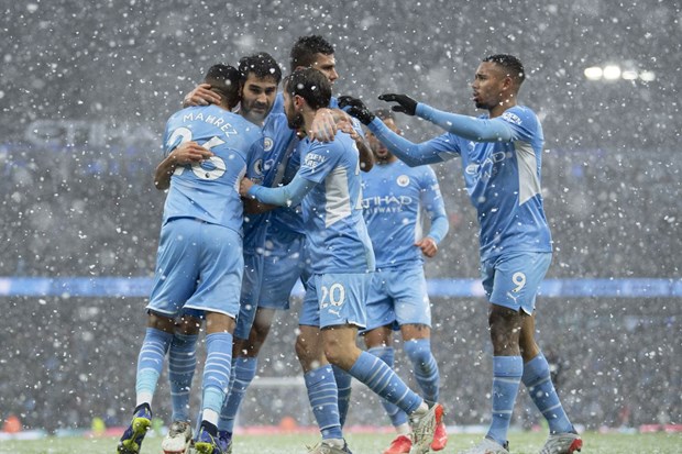 Premier League: Chelsea-M.U chia điểm, Man City áp sát ngôi đầu