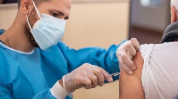 5 tác dụng phụ phổ biến nhất sau mũi tiêm vaccine COVID-19 tăng cường