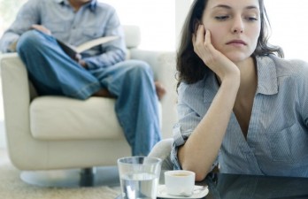 Dấu hiệu chứng tỏ chàng không thoải mái khi ở bên bạn Dấu hiệu chứng tỏ chàng không thoải mái khi ở bên bạn