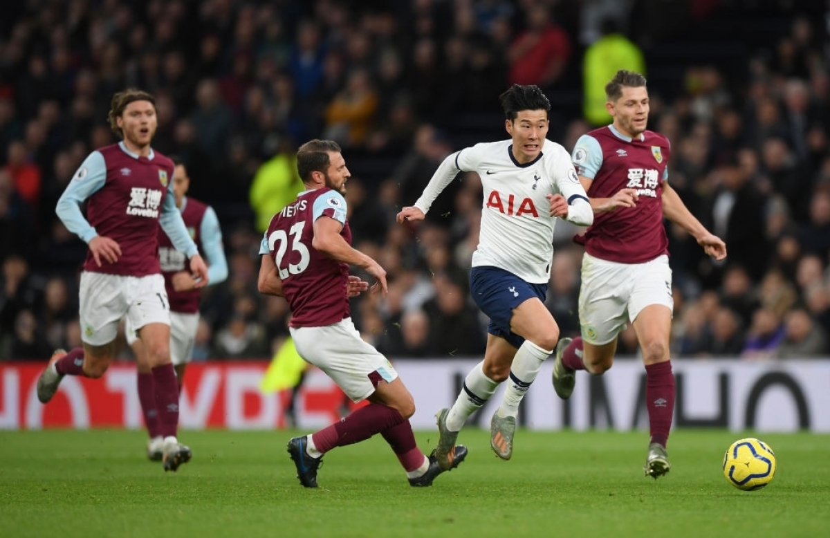 Khoảnh khắc Son Heung Min vượt qua các hậu vệ Burnley và ghi bàn cách đây 2 năm. (Ảnh: Getty). 