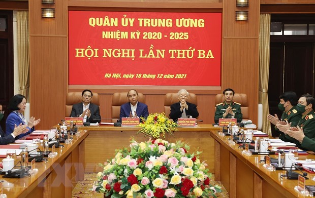 Tổng Bí thư Nguyễn Phú Trọng, Bí thư Quân ủy Trung ương cùng các đồng chí lãnh đạo Đảng, Nhà nước và các đại biểu dự hội nghị. (Ảnh: Trí Dũng/TTXVN)
