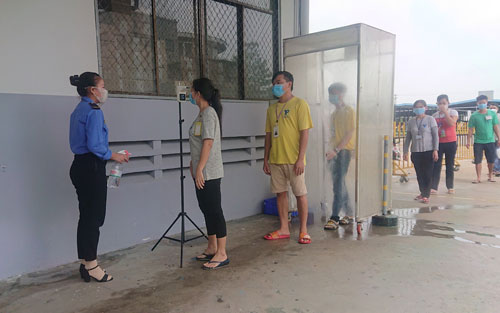 Vừa tăng tốc sản xuất, vừa bảo đảm phòng, chống dịch