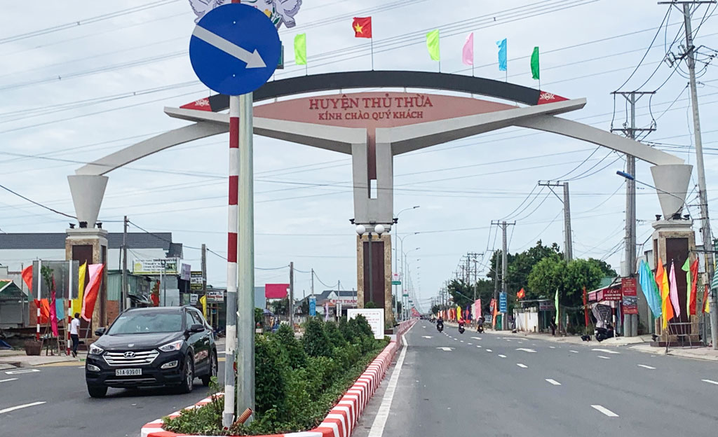 Khánh thành và bàn giao công trình Nâng cấp mở rộng Đường tỉnh 818