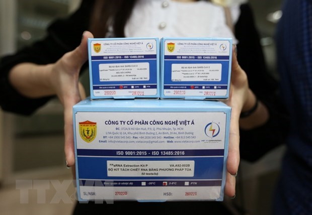 Bộ Y tế thông tin về việc cấp phép cho bộ xét nghiệm của Việt Á Bộ kit định tính SARS-CoV-2 của Công ty Cổ phần Công nghệ Việt Á. (Ảnh: TTXVN)