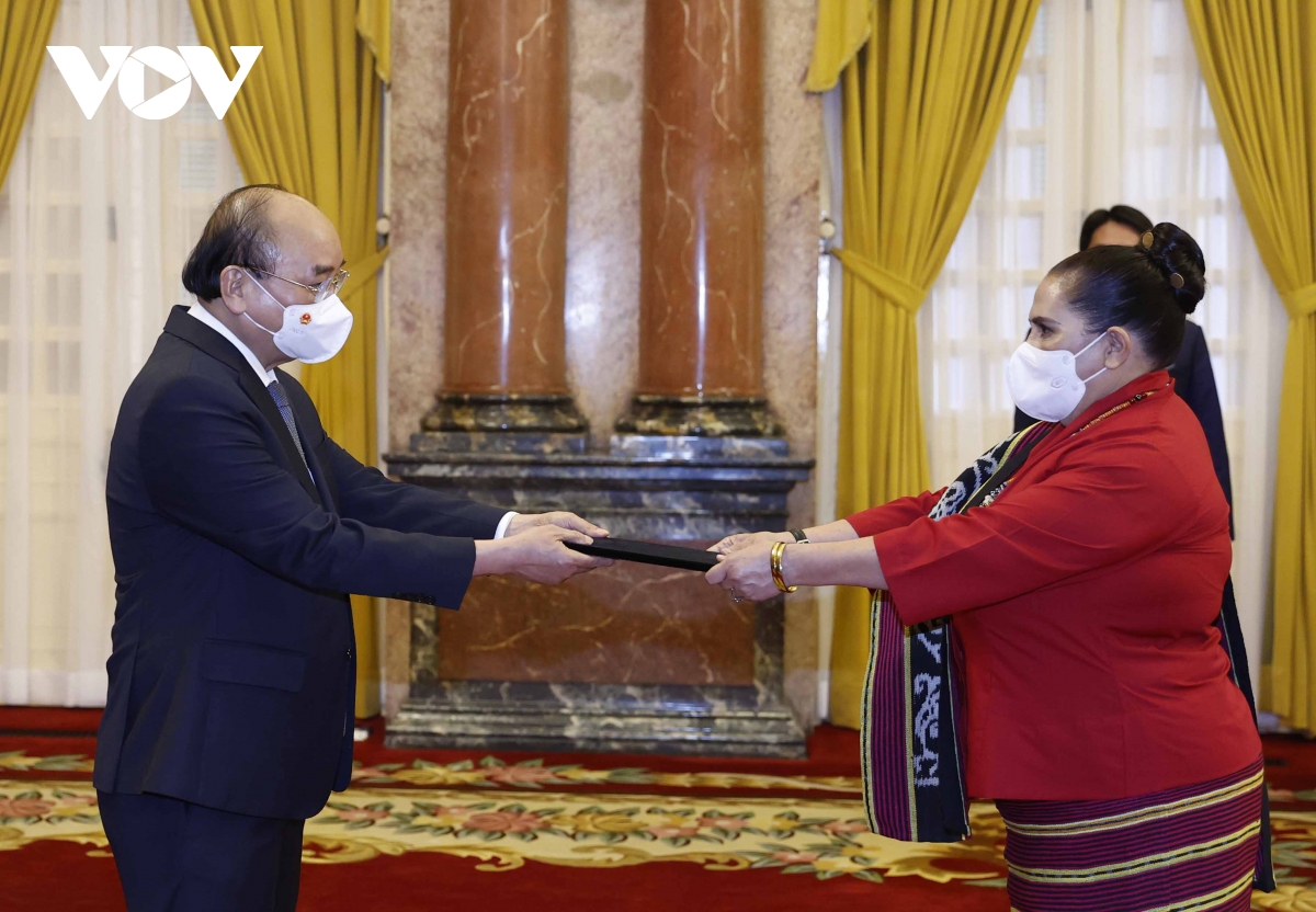 Chủ tịch nước Nguyễn Xuân Phúc nhận Quốc thư từ Đại sứ Timor-Leste