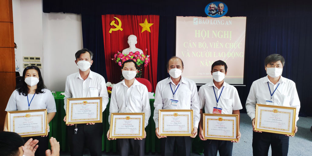 Năm 2021, Báo Long An vượt khó, nỗ lực hoàn thành tốt nhiệm vụ tuyên truyền