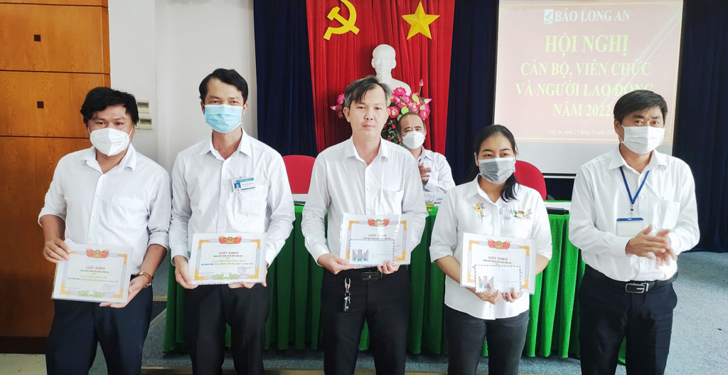 Năm 2021, Báo Long An vượt khó, nỗ lực hoàn thành tốt nhiệm vụ tuyên truyền