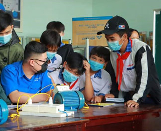 In 2021, the recruitment and training of the Labor - Invalids and Social Affairs sector reaches 100.5 percent of the plan (Photo: Kim Ngoc)