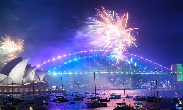 Pháo hoa trên cầu cảng Sydney đón Năm mới 2022 (Nguồn: Getty)