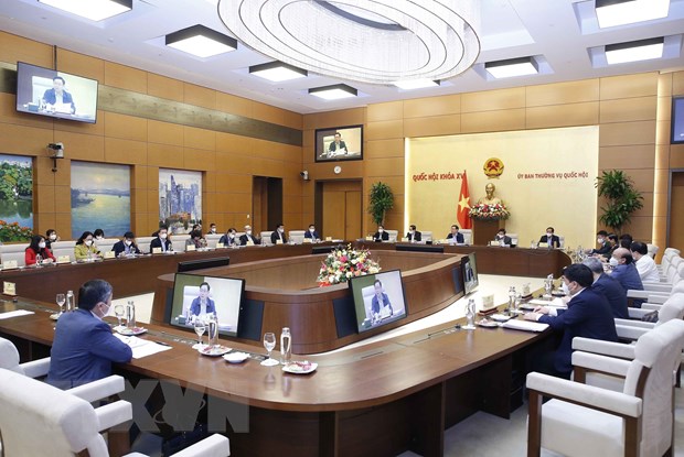 Chủ tịch Quốc hội Vương Đình Huệ làm việc với thường trực các ủy ban về nội dung trình tại kỳ họp bất thường của Quốc hội khóa XV. (Ảnh: Doãn Tấn/TTXVN)