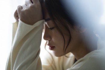 Cùng chồng cũ... diễn kịch Cùng chồng cũ... diễn kịch